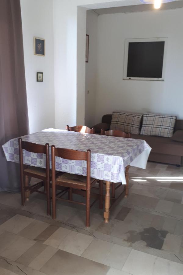 Apartments With A Parking Space Ivan Dolac, Hvar - 8753 ภายนอก รูปภาพ